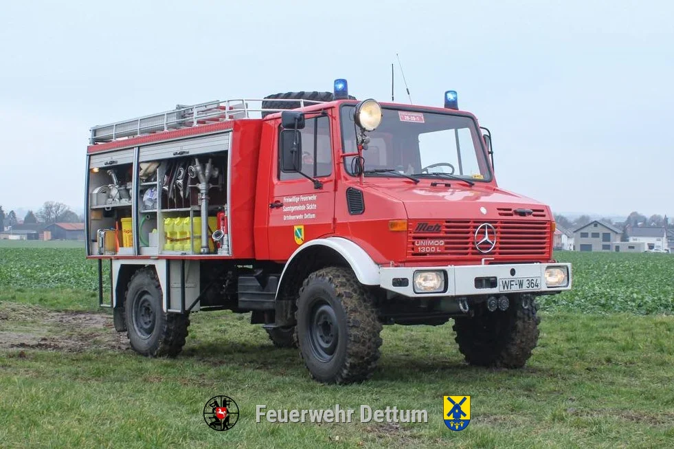 Tanklöschfahrzeug (TLF) 8/18 auf Unimog der Feuerwehr Dettum